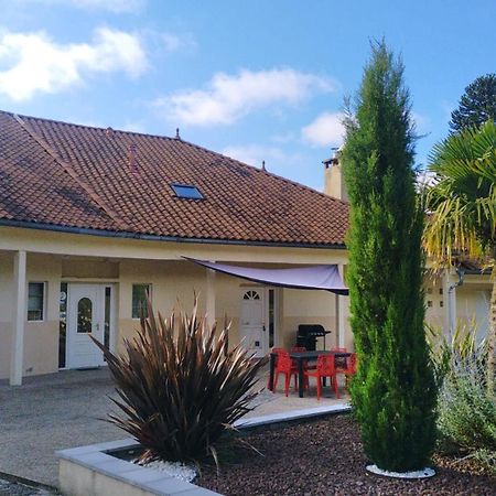 Gite Residence De La Fontaine A Compreignac Eksteriør billede