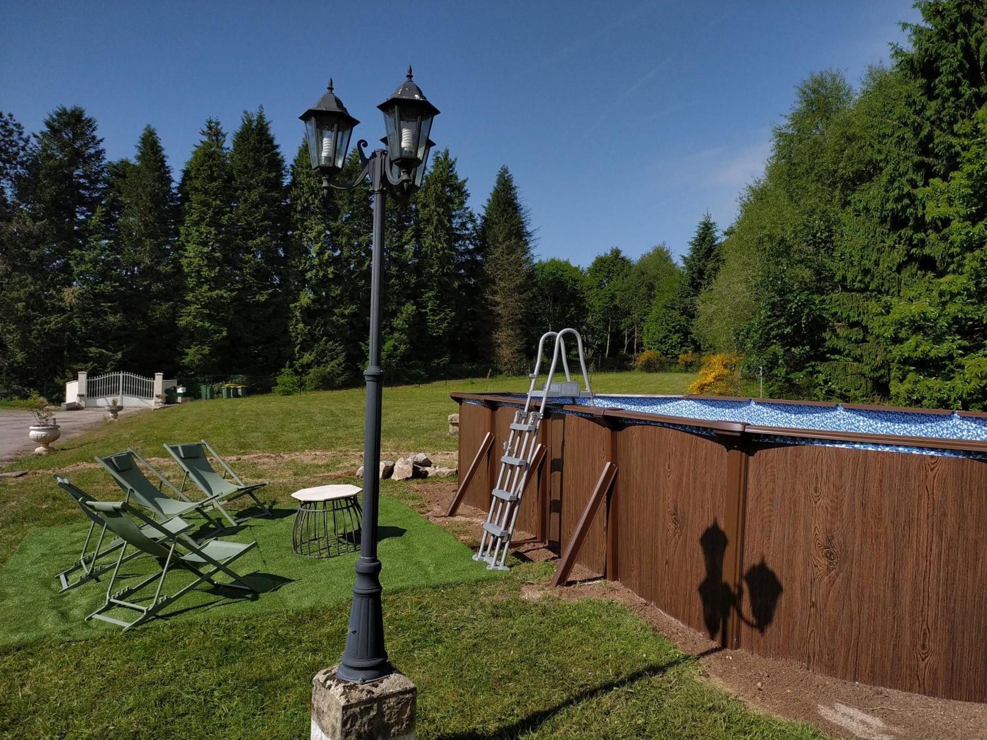 Gite Residence De La Fontaine A Compreignac Eksteriør billede